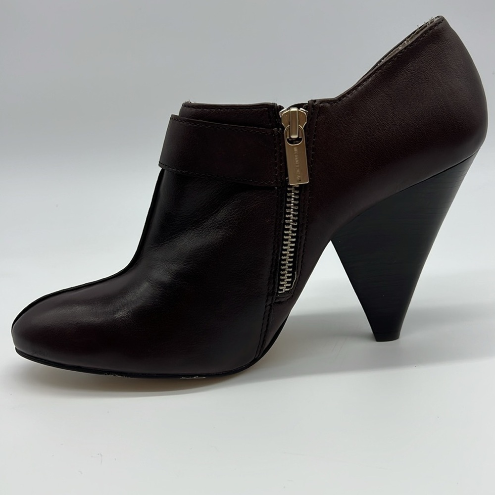 MICHAEL Michael Kors Women US 9 Brown Leather Heeled ankle booties Gold Buckle - Picture 4 of 12